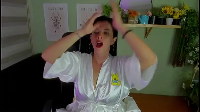 Aliiz 01 online show from 01/31/25, 07:07