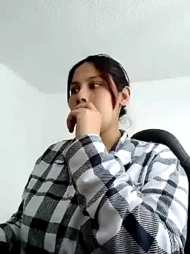 Snapshot of Ashley_A chatting on 02/02/25, 12:35 Ashley A online show from 02/02/25, 12:35