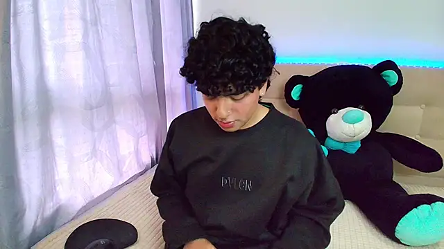  nickconnor01 online show from 12/30/24, 08:58