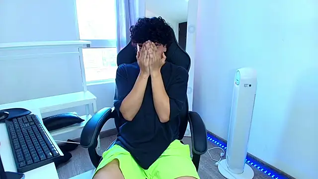  nickconnor01 online show from 01/18/25, 04:53