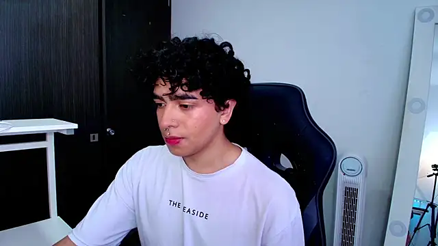  nickconnor01 online show from 01/29/25, 05:45