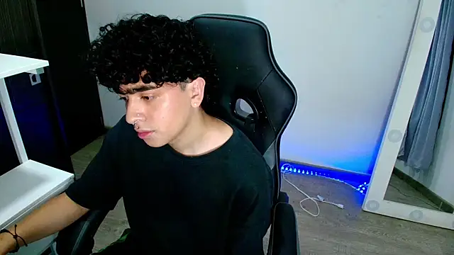  nickconnor01 online show from 02/03/25, 11:36