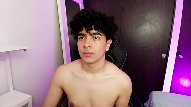  nickconnor01 online show from 02/13/25, 08:45