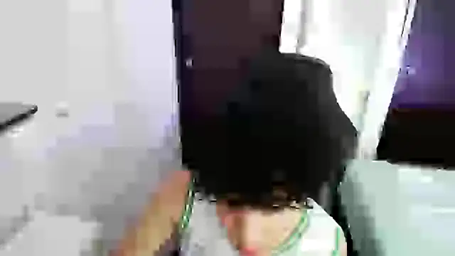  nickconnor01 online show from 02/21/25, 07:32