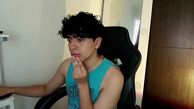  nickconnor01 online show from 02/26/25, 08:54