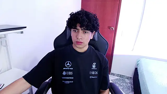  nickconnor01 online show from 03/07/25, 09:27