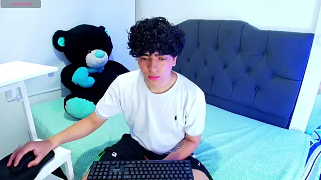  nickconnor01 online show from 03/16/25, 07:17