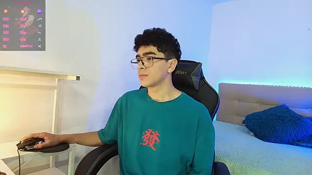  nickconnor01 online show from 11/16/25, 03:12