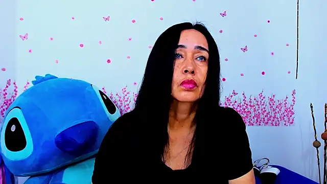 Snapshot of HorniestMilf chatting on 06/04/26, 08:15 HorniestMilf online show from 06/04/26, 08:15