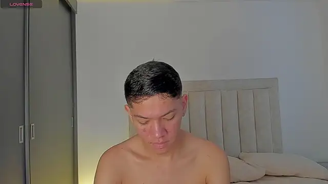 JulianRose 1 online show from 10/08/25, 12:47