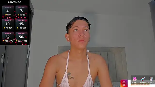 JulianRose 1 online show from 05/06/26, 11:37