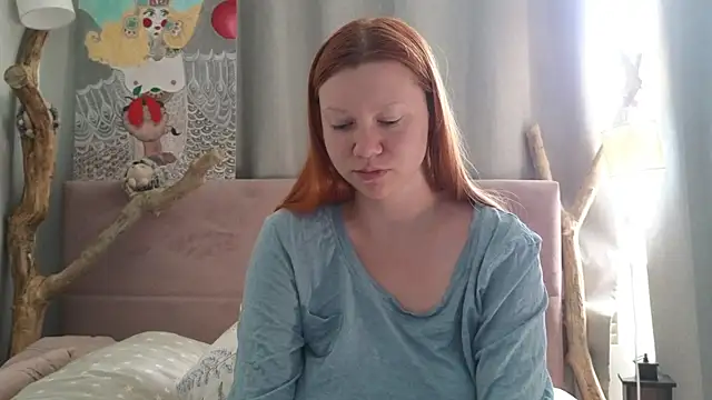 Snapshot of MileyMiller chatting on 06/11/26, 03:04 MileyMiller online show from 06/11/26, 03:04