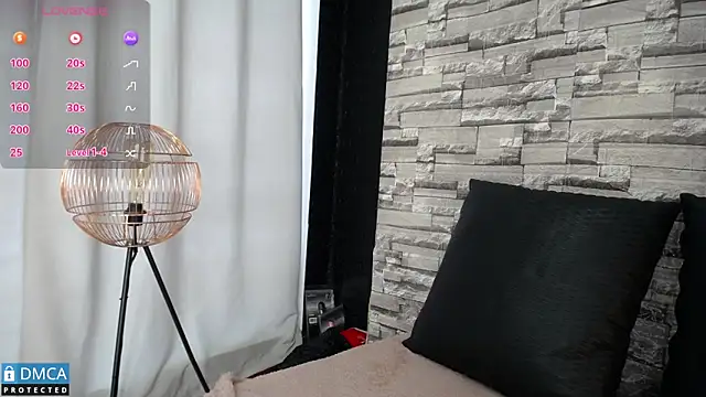 BellaOdisea online show from 02/19/25, 04:33