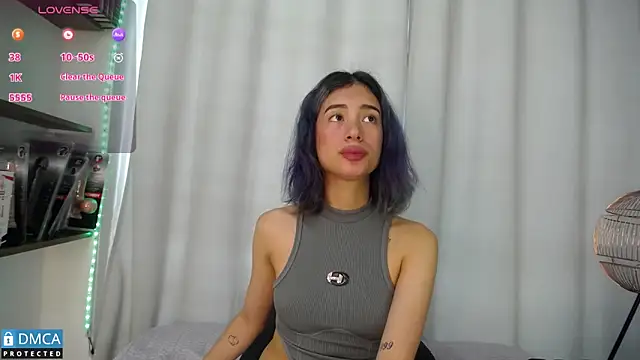 BellaOdisea online show from 03/18/25, 04:26