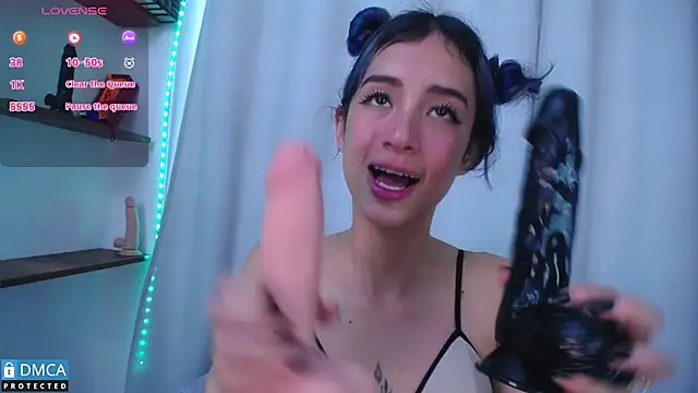 BellaOdisea online show from 03/18/25, 07:31