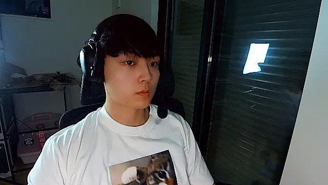 Snapshot of Tkcqcc chatting on 06/19/26, 03:49 Tkcqcc online show from 06/19/26, 03:49