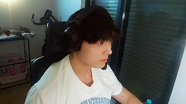 Snapshot of Tkcqcc chatting on 07/29/26, 08:29 Tkcqcc online show from 07/29/26, 08:29