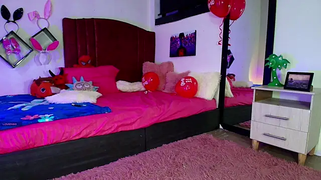 alisson zafiro  online show from 02/18/25, 06:04