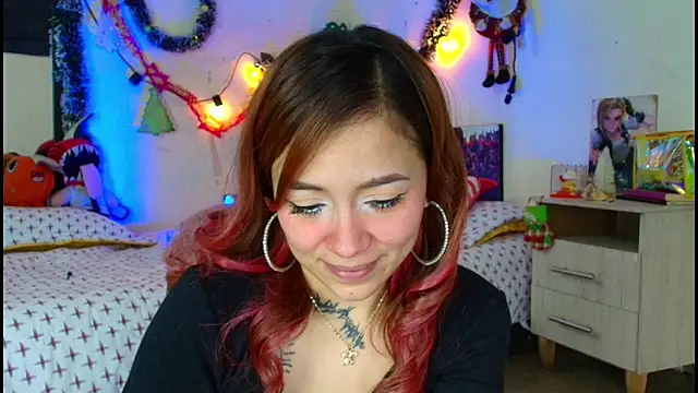 alisson zafiro  online show from 12/22/25, 03:58