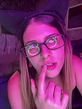 FlorBich online show from 04/18/26, 03:10