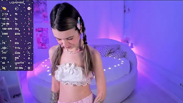 Lil Amelie online show from 01/25/25, 02:14