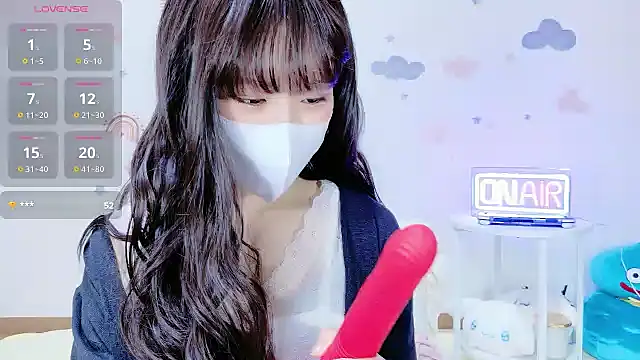 Snapshot of _Iroha_99 chatting on 10/17/25, 01:42 Iroha 99 online show from 10/17/25, 01:42