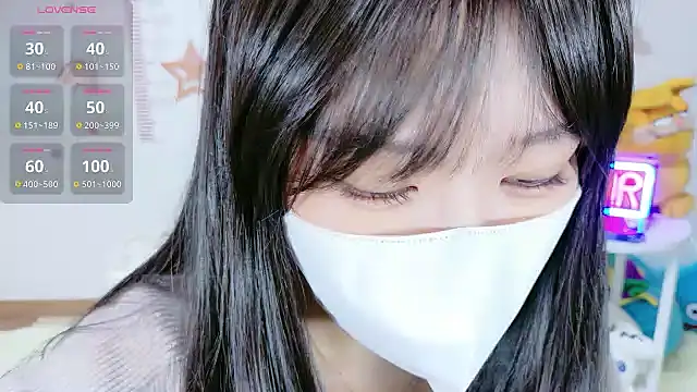 Snapshot of _Iroha_99 chatting on 10/22/25, 01:39 Iroha 99 online show from 10/22/25, 01:39