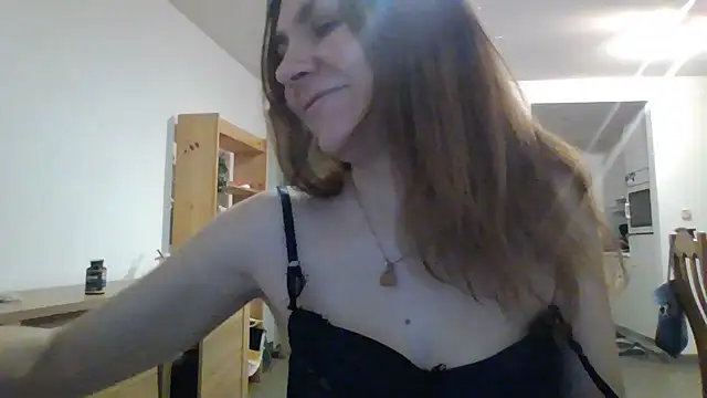 JasmineGlamour online show from 04/07/26, 06:52