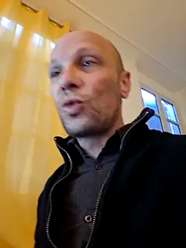 wedge75 online show from 12/04/25, 03:54