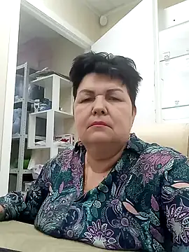 Snapshot of FantasyMichelle chatting on 12/21/24, 01:42 FantasyMichelle online show from 12/21/24, 01:42