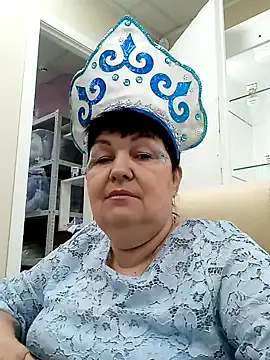 Snapshot of FantasyMichelle chatting on 12/31/24, 08:15 FantasyMichelle online show from 12/31/24, 08:15