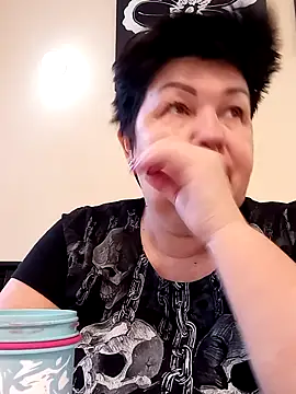 Snapshot of FantasyMichelle chatting on 02/10/25, 06:53 FantasyMichelle online show from 02/10/25, 06:53