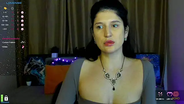 Alianna Solo Kisses online show from 02/10/25, 12:29