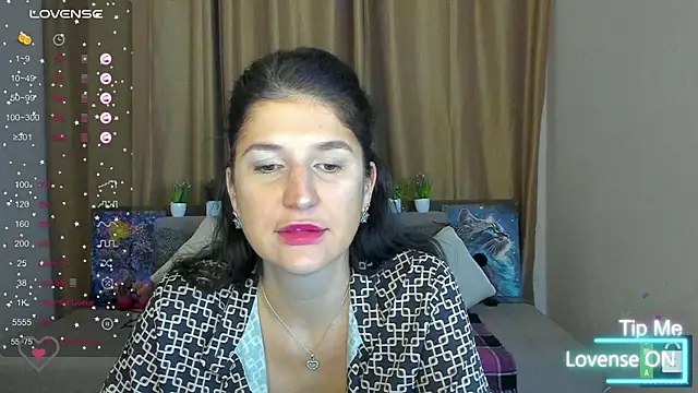 Alianna Solo Kisses online show from 11/15/25, 06:33