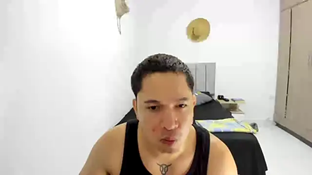 Snapshot of Valerioe chatting on 07/09/26, 02:10 Valerioe online show from 07/09/26, 02:10