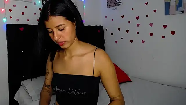 Snapshot of floweer_ chatting on 02/21/25, 05:09 floweer  online show from 02/21/25, 05:09