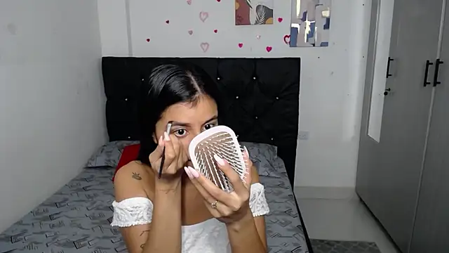 Snapshot of floweer_ chatting on 09/30/25, 07:57 floweer  online show from 09/30/25, 07:57