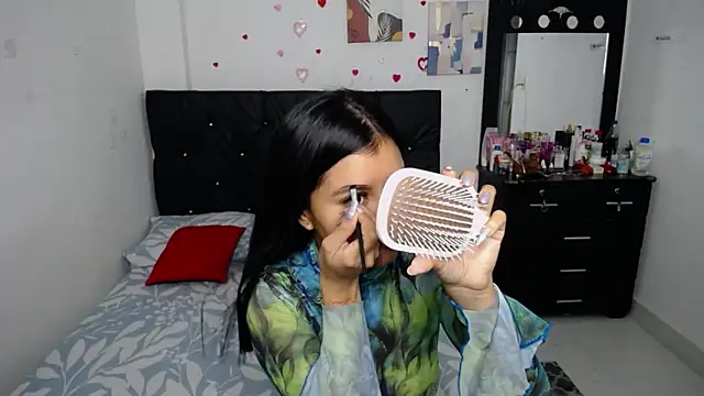 Snapshot of floweer_ chatting on 10/23/25, 02:55 floweer  online show from 10/23/25, 02:55
