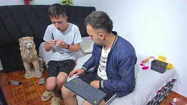 big-dicktop23 online show from 12/04/25, 03:27