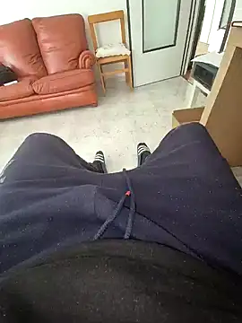 Snapshot of Joker-92 chatting on 12/16/24, 12:06 Joker-92 online show from 12/16/24, 12:06