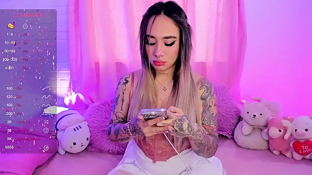 Snapshot of pink_quarz chatting on 03/19/25, 08:54 pink quarz online show from 03/19/25, 08:54
