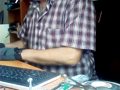 Snapshot of zormen355 chatting on 06/08/26, 03:23 zormen355 online show from 06/08/26, 03:23