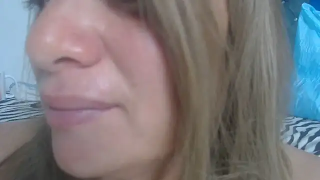 Elza Blonde online show from 04/29/26, 02:21