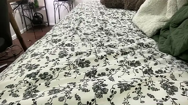 annabelleholly666 online show from 02/04/26, 12:05