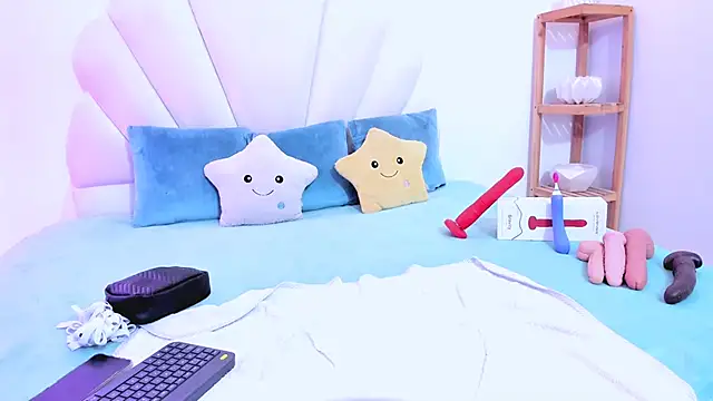 Lizzie Williams  online show from 09/19/25, 03:08