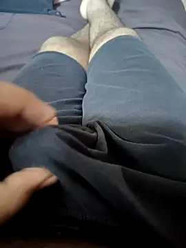 Snapshot of SplitPrestige19 chatting on 12/01/25, 04:39 SplitPrestige19 online show from 12/01/25, 04:39