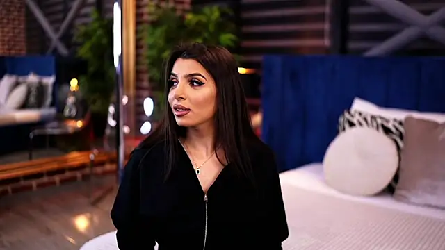 Snapshot of NicoleCellini chatting on 02/27/25, 07:15 NicoleCellini online show from 02/27/25, 07:15