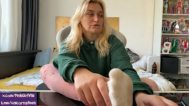 unicornsfeet online show from 04/23/26, 11:42