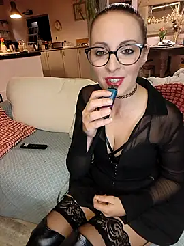 Snapshot of Jade_Emeraud chatting on 03/17/25, 07:58 Jade Emeraud online show from 03/17/25, 07:58