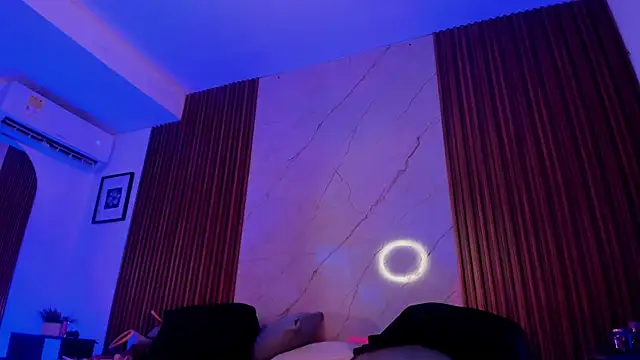 Emiilycollins online show from 11/05/25, 11:49